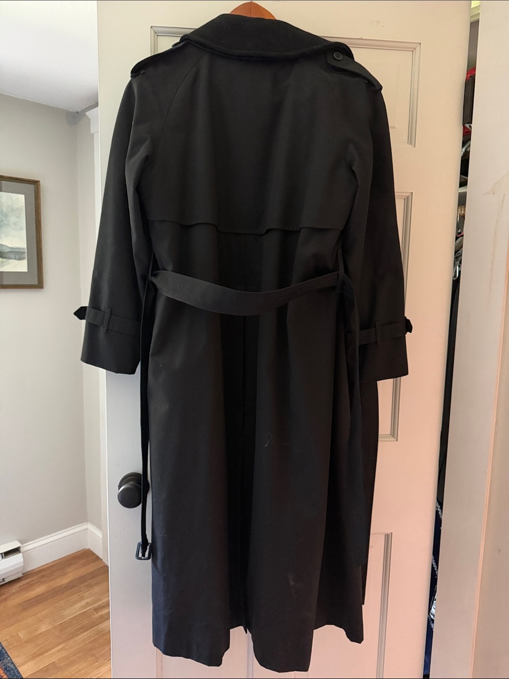 Burberry Black Double-Breasted Trench Coat with Belt with wool liner - Picture 5 of 12